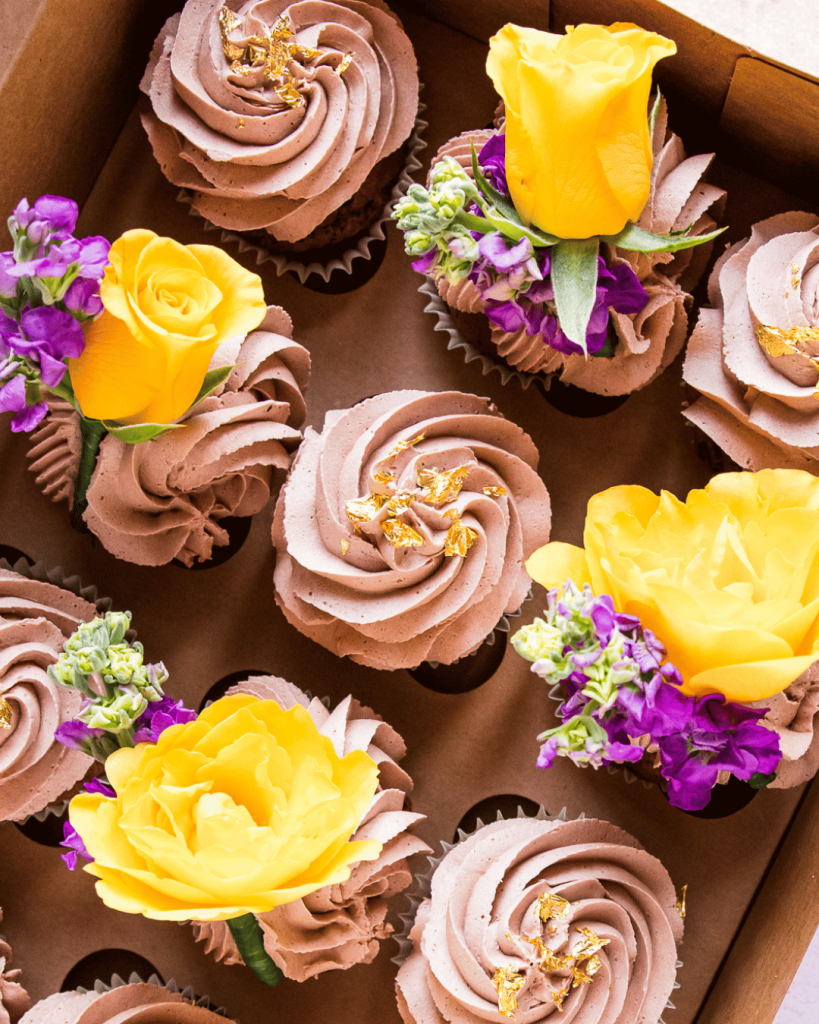 fresh-floral-vegan-cupcakes